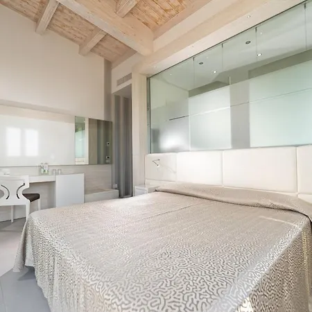 Hotel Sheila 4*